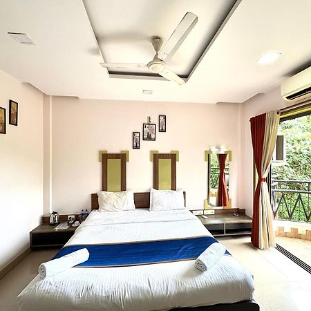 Hotel Laxmi Residency Лонавала Экстерьер фото