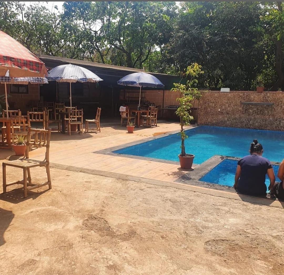Hotel Laxmi Residency Лонавала Экстерьер фото