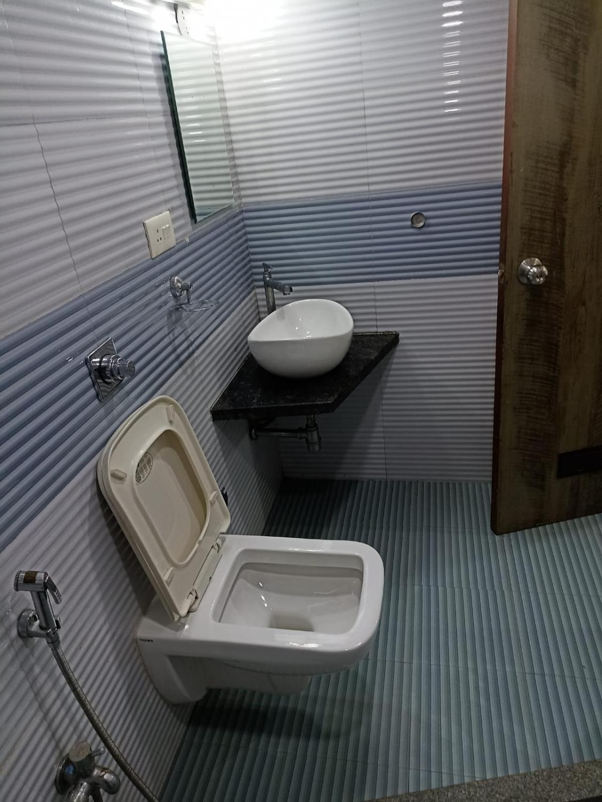 Hotel Laxmi Residency Лонавала Экстерьер фото