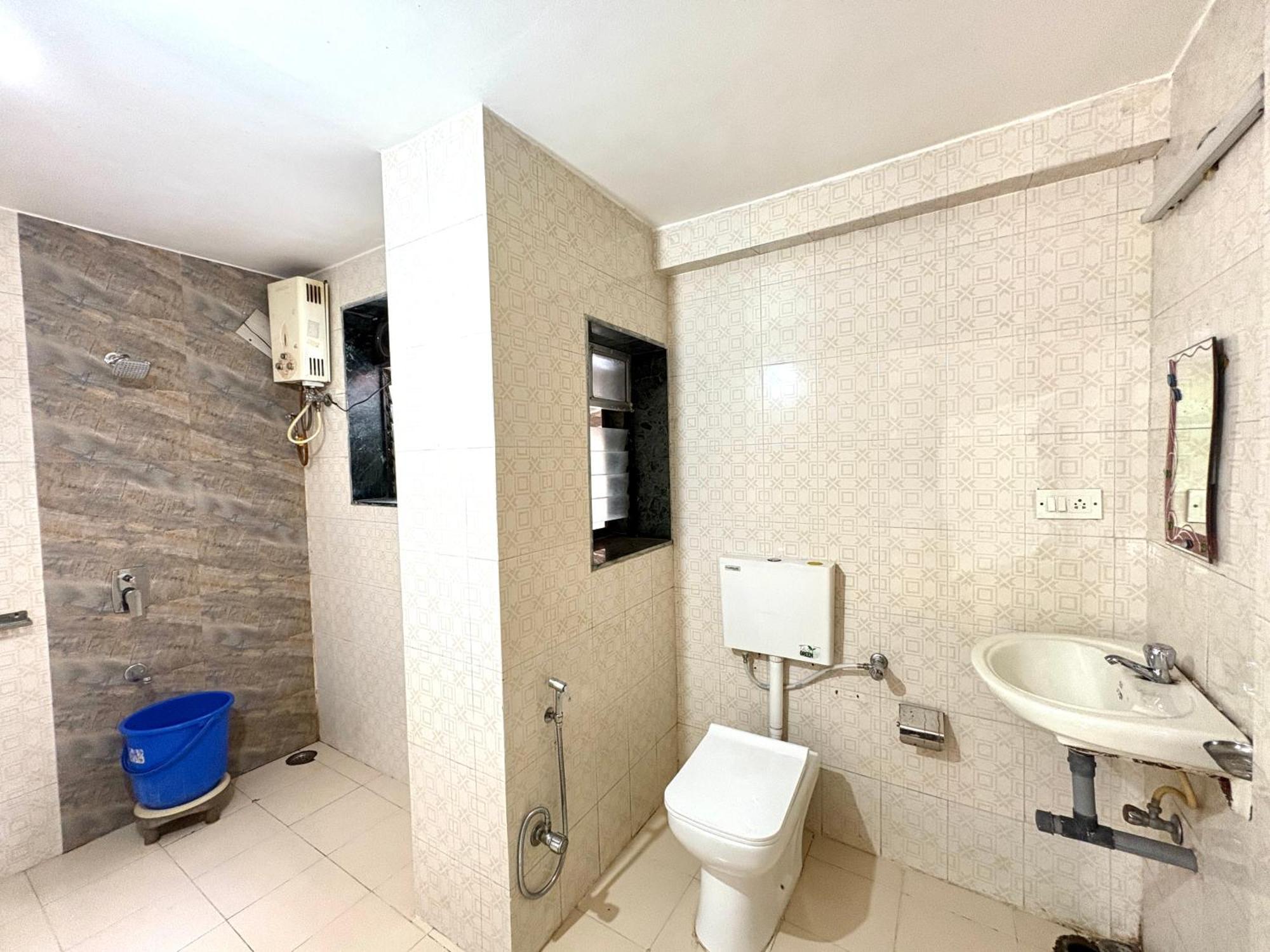 Hotel Laxmi Residency Лонавала Экстерьер фото