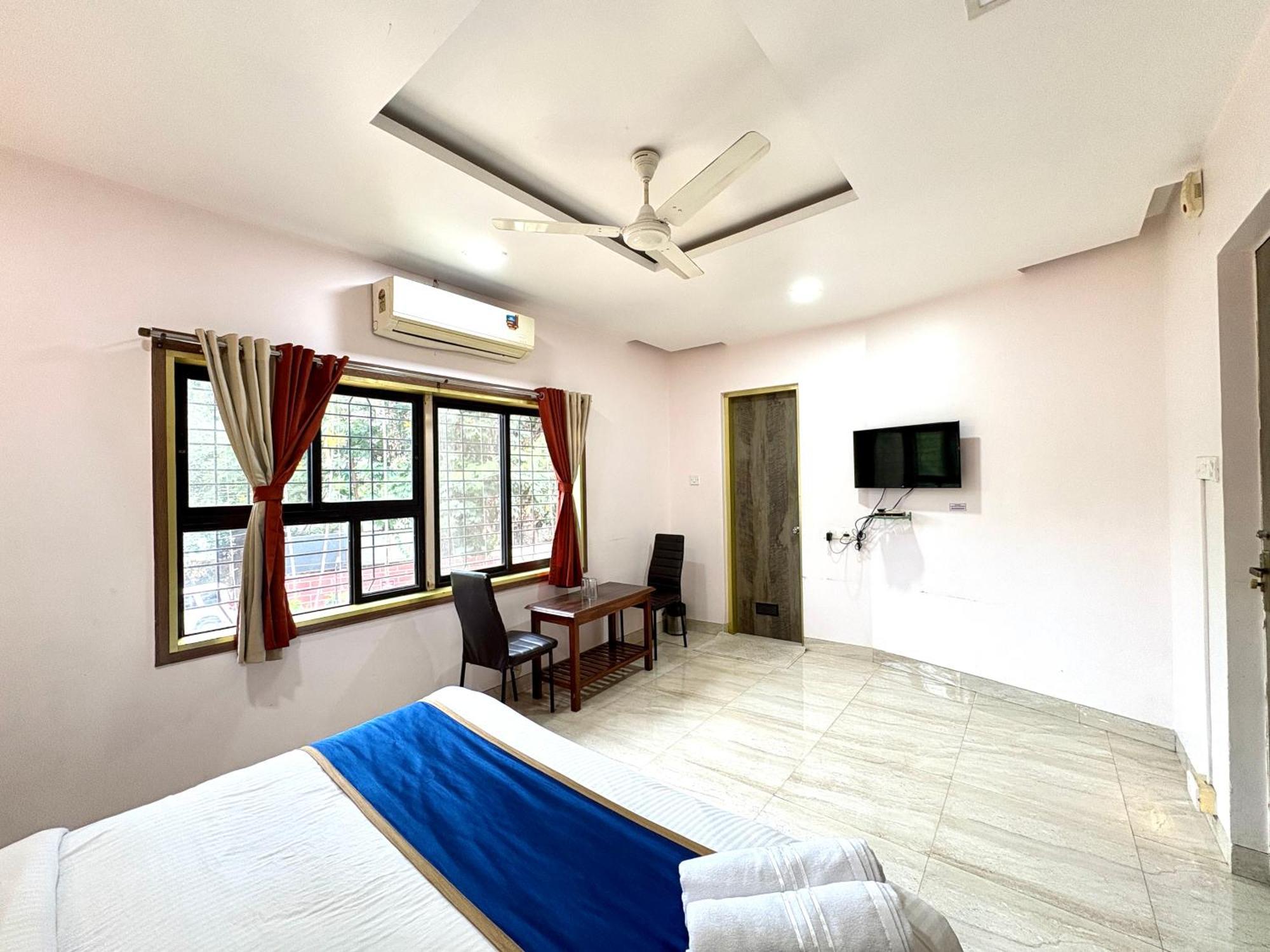 Hotel Laxmi Residency Лонавала Экстерьер фото